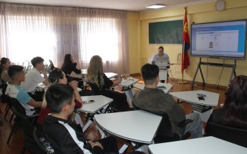 Өмнөговь аймагт гадаад паспорт, иргэний үнэмлэхийн зураг авах үйлчилгээ эрхлэгчдэд сургалт зохион байгууллаа
