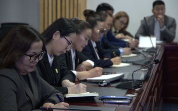 Захиргааны ахлах мэргэжилтнийг чиглүүлэх, дадлагажуулах сургалтыг зохион байгууллаа