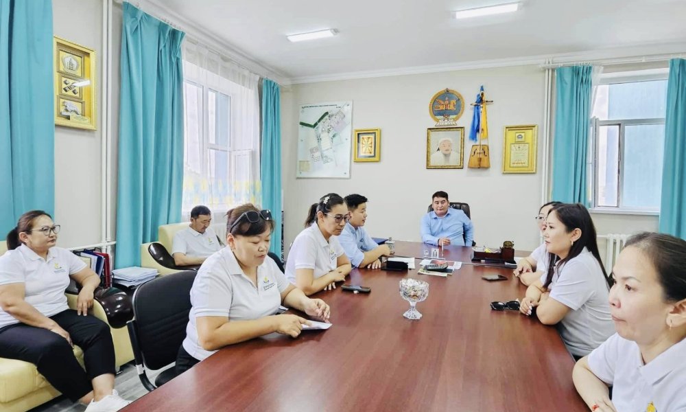 УЛСЫН БҮРТГЭЛИЙН ХЭЛТЭС ИХХЭТ СУМАНД АЖИЛЛАЖ БАЙНА. 