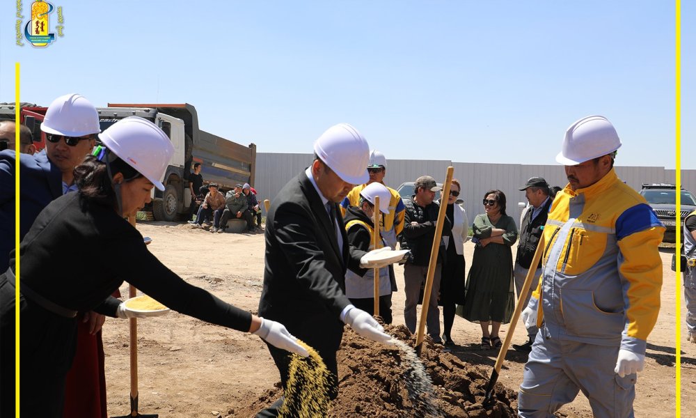 Албан хаагчдын орон сууц болон архивын барилгын шав тавих ёслол боллоо