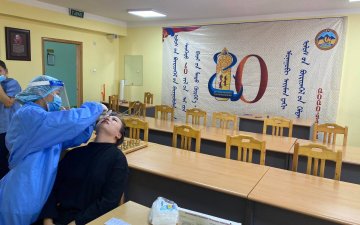 Улсын бүртгэлийн хэлтсийн албан хаагчид корона вирус илрүүлэх түргэвчилсэн шинжилгээ хийлгэв