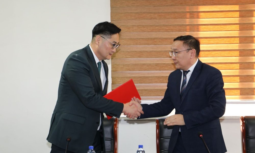 Улсын бүртгэлийн ерөнхий газрын даргаар Д.Даваанямыг томилж, ажил хүлээлцлээ