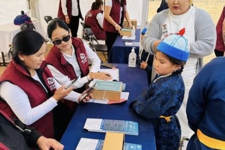 “Тэнгэрийн хутагт” фестиваль амжилттай болж өндөрлөлөө.