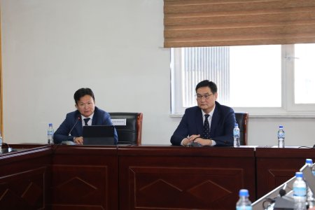 ТӨРИЙН АЛБАНЫ ЗӨВЛӨЛИЙН ХҮНИЙ НӨӨЦИЙН АУДИТЫН БАГ УЛСЫН БҮРТГЭЛИЙН ЕРӨНХИЙ ГАЗАРТ АЖИЛЛАЖ БАЙНА