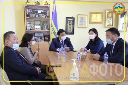 Аймгийн удирдлагууд Улсын бүртгэлийн хэлтсийн ажил үйлчилгээтэй танилцлаа