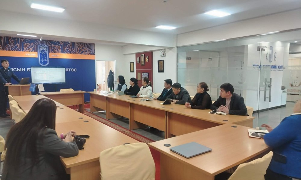 ХЭНТИЙ АЙМГИЙН УЛСЫН БҮРТГЭЛИЙН ХЭЛТСИЙН АЛБАН ХААГЧДАД ХУУЛЬ, ЭРХ ЗҮЙН СУРГАЛТ ЗОХИОН БАЙГУУЛЛАА.