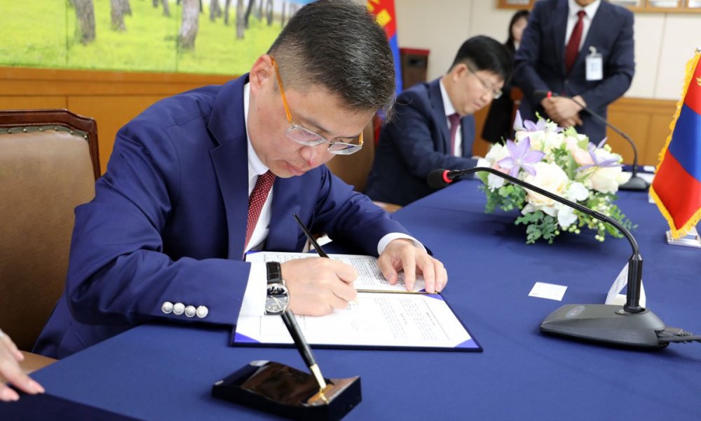 Улсын бүртгэлийн байгууллагын ажилтнуудын мэргэжлийн ур чадварыг дээшлүүлэх зорилгоор Санамж бичиг байгууллаа