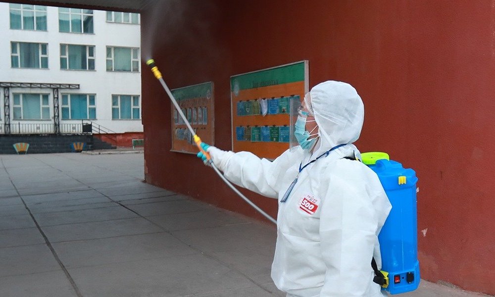 Нийслэлийн мэргэжлийн хяналтын газраас оюутны дотуур байрнуудад ариутгал, халдваргүйтгэл хийж байна