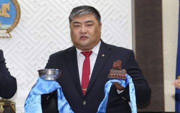 Дархан-Уул аймгийн засаг дарга Б.Азжаргал