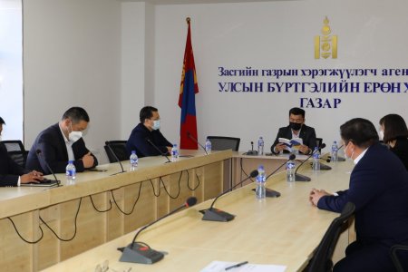 Хүсэлтээ ирүүлсэн намын төлөөлөлд сонгогчдын нэрийн жагсаалтыг цахим хэлбэрээр олгов