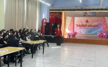 Даланзадгад сумын 1 дүгээр бүрэн дунд сургуулийн 10 дугаар ангийн 200 сурагчдад иргэний цахим үнэмлэх шинээр захиалах талаар мэдээлэл хүргэн ажиллалаа