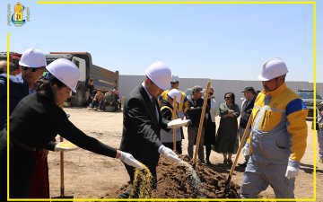 Албан хаагчдын орон сууц болон архивын барилгын шав тавих ёслол боллоо