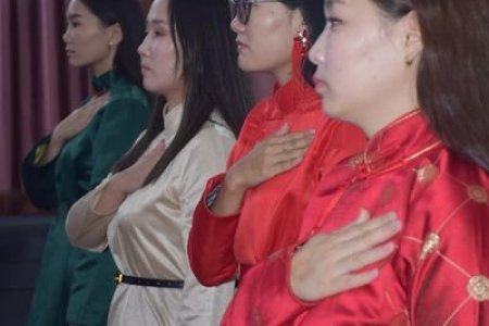 Улсын бүртгэлийн хэлтсийн албан хаагчид төрийн жинхэнэ албан хаагчийн тангараг өргөв