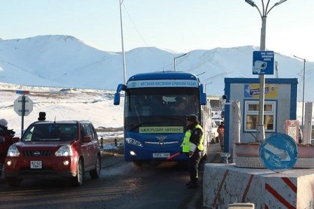 Өчигдрийн байдлаар хотоос 1672 тээврийн хэрэгсэл, 3452 зорчигч гарсан байна