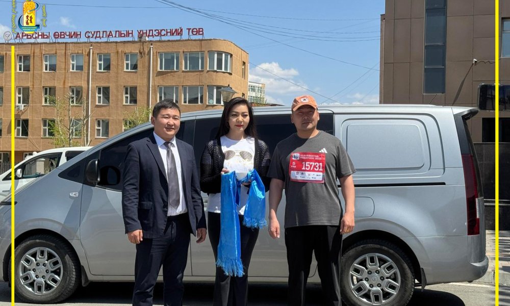 Өвөрхангай аймгийн Улсын бүртгэлийн хэлтэст ХЗДХ-ийн сайдын шийдвэрээр УБЕГ-аас автомашин өглөө