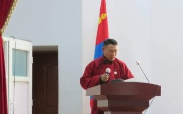 Ханх сумын Улсын бүртгэгч Р.Нэргүйн 