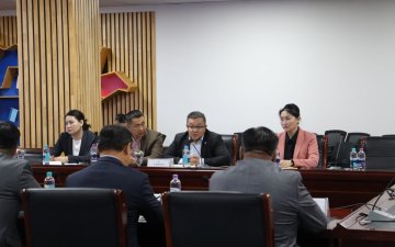Инновац, цахим бодлогын байнгын хорооны гишүүд Улсын бүртгэлийн ерөнхий газарт ажиллалаа.