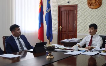 Улсын бүртгэлийн ерөнхий газрын даргын албан үүргийг түр орлон гүйцэтгэгч У.Болдхүү Налайх дүүргийн улсын бүртгэлийн хэлтсийн үйл ажиллагаатай танилцлаа