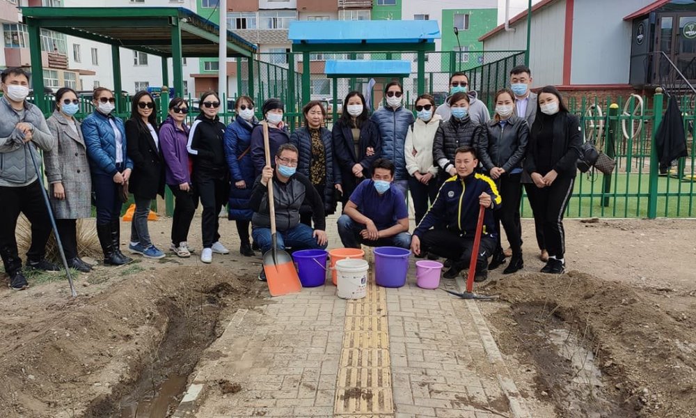 Хаврын бүх нийтээр мод тарих өдрийн хүрээнд Оюут багийн нутаг дэвсгэрт  49 ширхэг шар хуайс мод тарилаа.