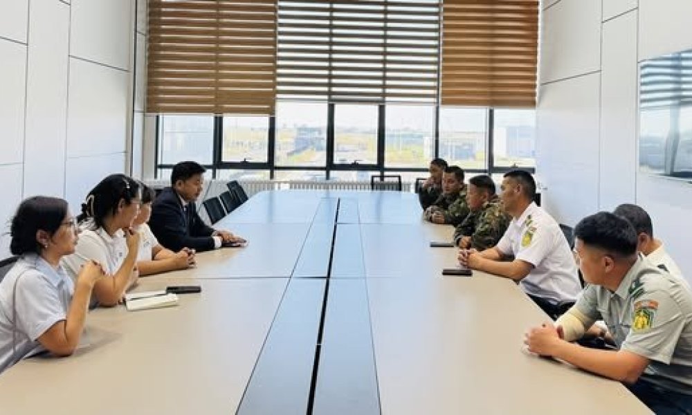 Замын-Үүд суманд Хилийн цэргийн 0108 дугаар ангийн удирдлагуудтай уулзалт зохион байгууллаа.