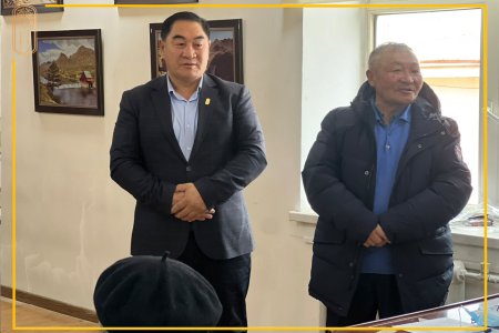 Есөнбулаг сумын ахмадуудад Улсын бүртгэлийн байгууллагын бодлого зорилт, үйл ажиллагааны онцлог, бүртгэлийн үйлчилгээний талаар мэдээлэл өглөө