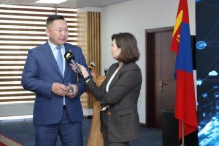 Улсын бүртгэлийн байгууллагаас иргэдэд гар утасны аппликэйшнээр дамжуулан тоон гарын үсгийг олгож эхэллээ