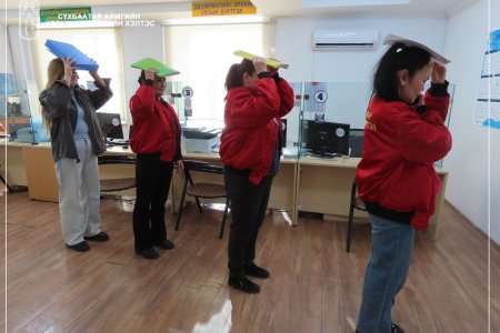 ЗАРЛАН МЭДЭЭЛЛИЙН ДУУТ ДОХИОГООР ДАДЛАГА СУРГУУЛИЛТАД ОРОЛЦЛОО