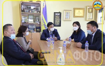 Аймгийн удирдлагууд Улсын бүртгэлийн хэлтсийн ажил үйлчилгээтэй танилцлаа