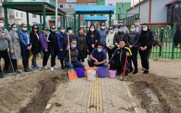 Хаврын бүх нийтээр мод тарих өдрийн хүрээнд Оюут багийн нутаг дэвсгэрт  49 ширхэг шар хуайс мод тарилаа.