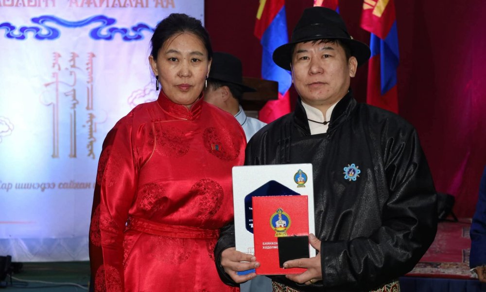 ХӨДӨЛМӨРИЙН АВАРГУУДААР ОВОГЛОХ БИДНИЙ БАХАРХАЛ- АВАРГУУДААРАА ГАНГАРЦГААЯ