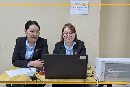 Налайх дүүргийн Улсын бүртгэлийн хэлтэс “Таны эрхийг хамгаалъя” өдөрлөгт оролцлоо