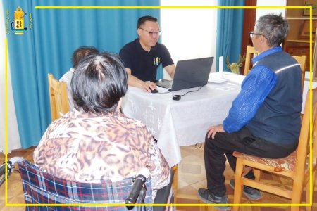 Дорнод аймгийн Улсын бүртгэлийн хэлтэс зөөврийн тоног төхөөрөмж ашиглан ахмад настнуудад үйлчилгээ үзүүллээ
