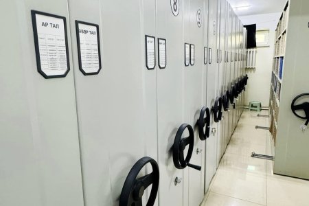 Төв аймгийн Улсын бүртгэлийн хэлтсийн архивын нөхцөлийг сайжруулж стандартын шаардлага хангасан нягтруулсан шүүгээг шийдвэрлэлээ.