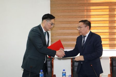 Улсын бүртгэлийн ерөнхий газрын даргаар Д.Даваанямыг томилж, ажил хүлээ