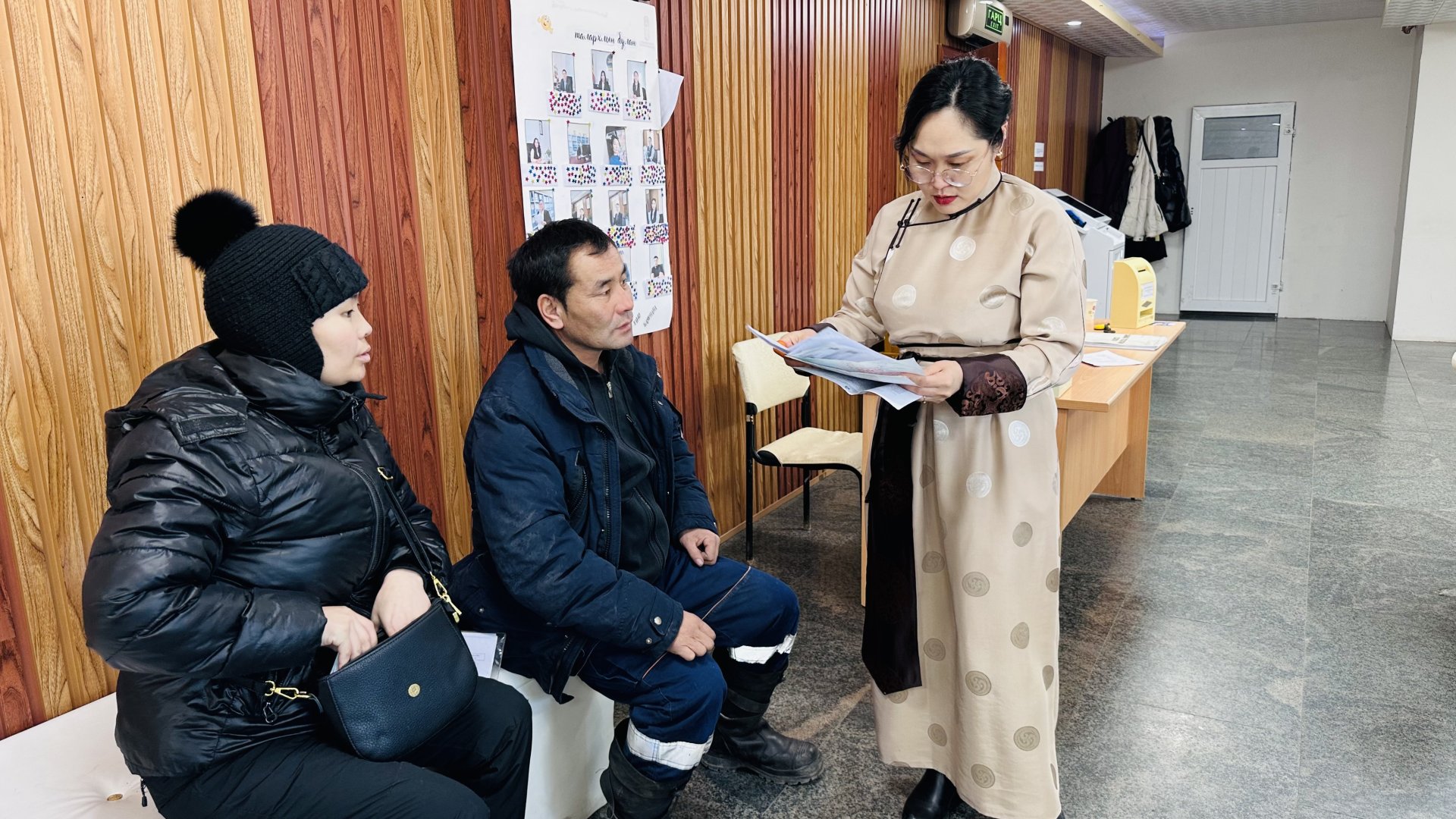 Говьсүмбэр аймгийн улсын бүртгэлийн хэлтэс “Амар байна уу?” өдөрлөг зохион байгууллаа