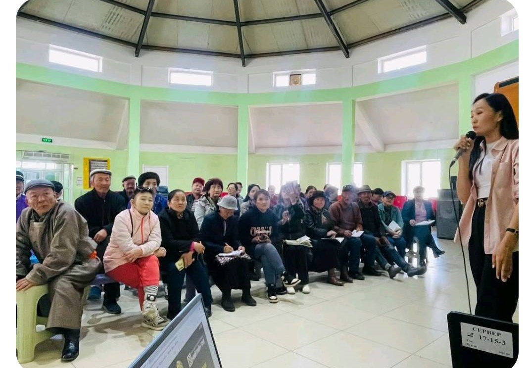 Баянхонгор аймгийн улсын бүртгэлийн хэлтэс цахим үйлчилгээг сурталчлан, иргэдийн цахим ур чадварыг дээшлүүлжээ