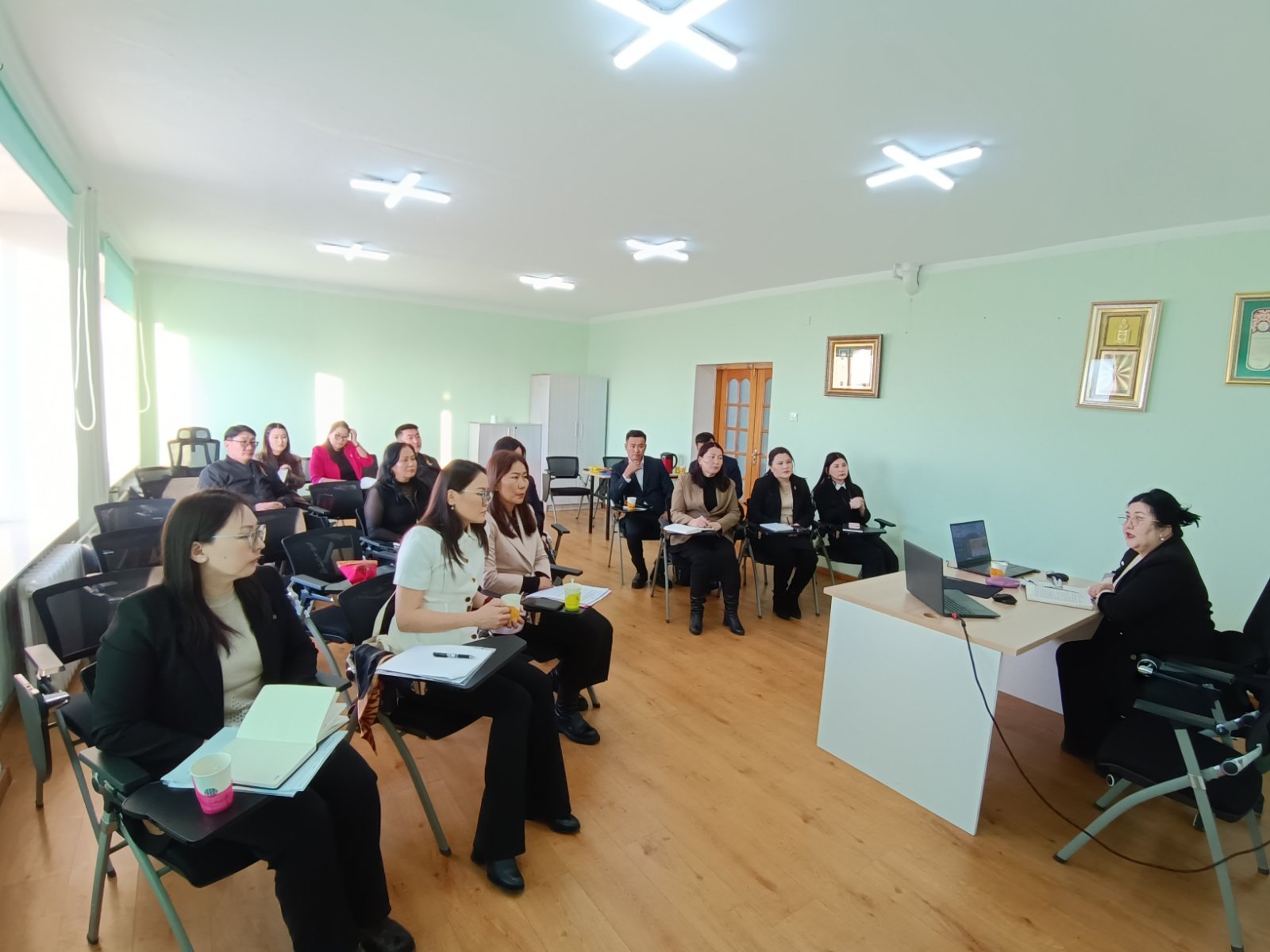 Сэлэнгэ аймгийн улсын бүртгэлийн хэлтэс мэдээлэл солилцох сургалт зохион байгууллаа