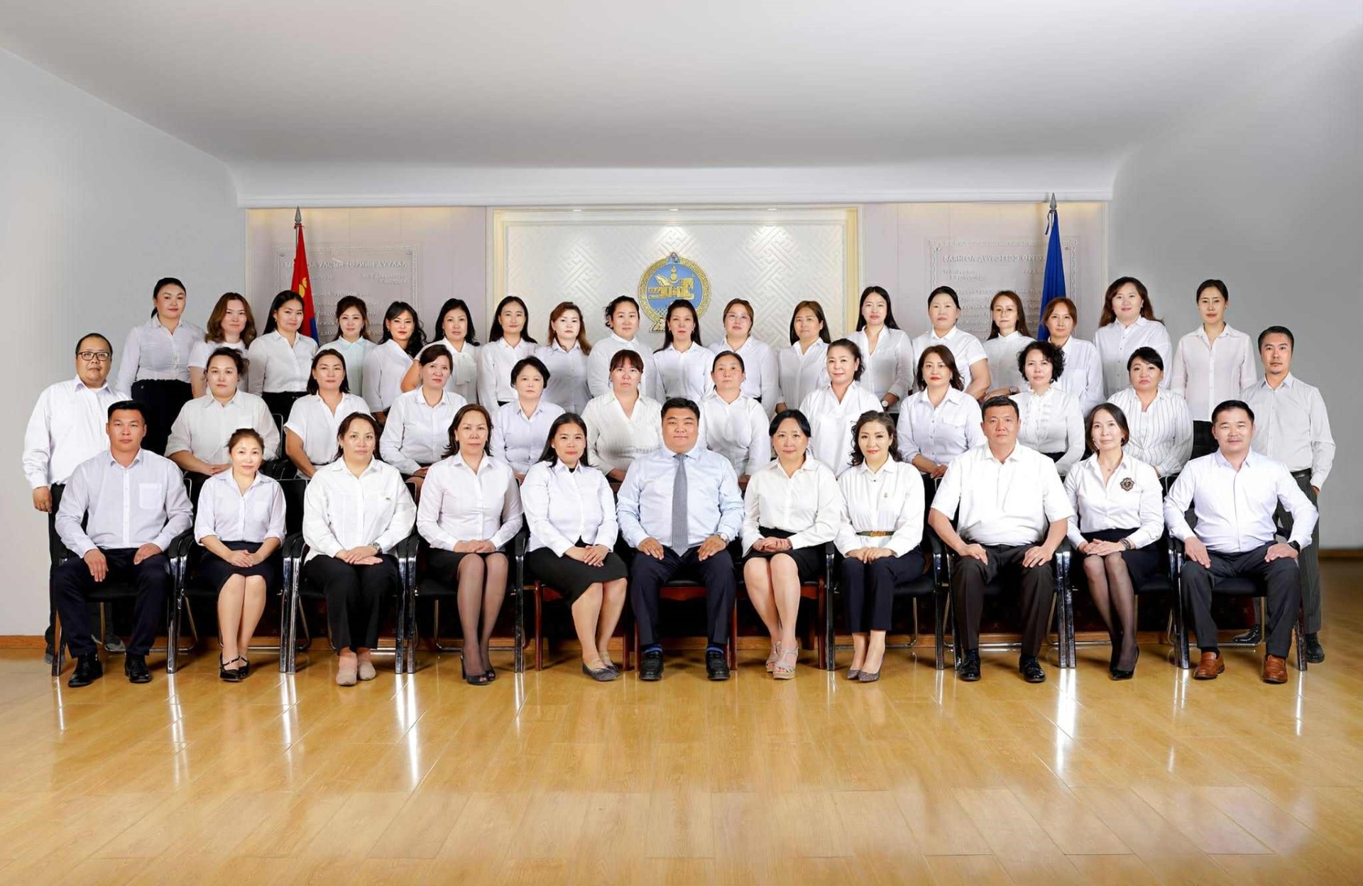 Т.Гантөмөр: “Хиймэл оюун ухаан бүхий бүртгэлийн үйлчилгээг нэвтрүүлэх, түүнд тохирсон ур чадвар, мэдлэг дадалтай хүний нөөцийг бэхжүүлэх асуудал нэн чухал байна”