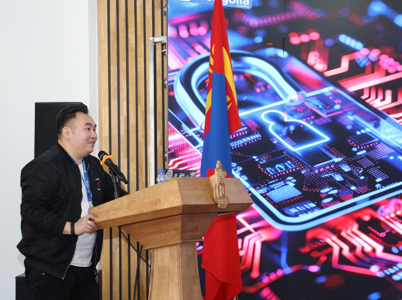 Албан хаагчид цахим ур чадварыг дэмжих сургалтад хамрагдлаа