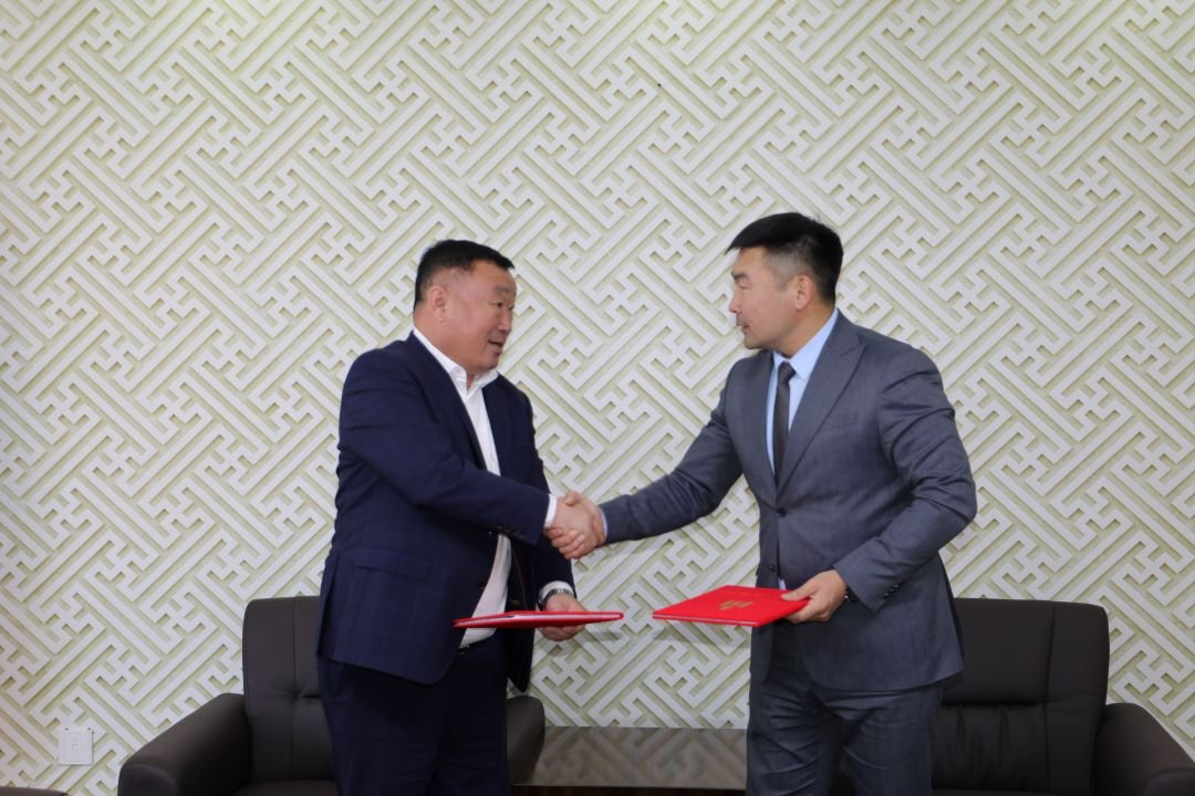 Албан хаагчдын орон сууц болон архивын барилгын ажлын гэрээг үзэглэлээ